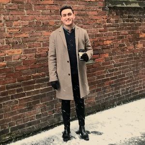 Meet your Posher, Dwight